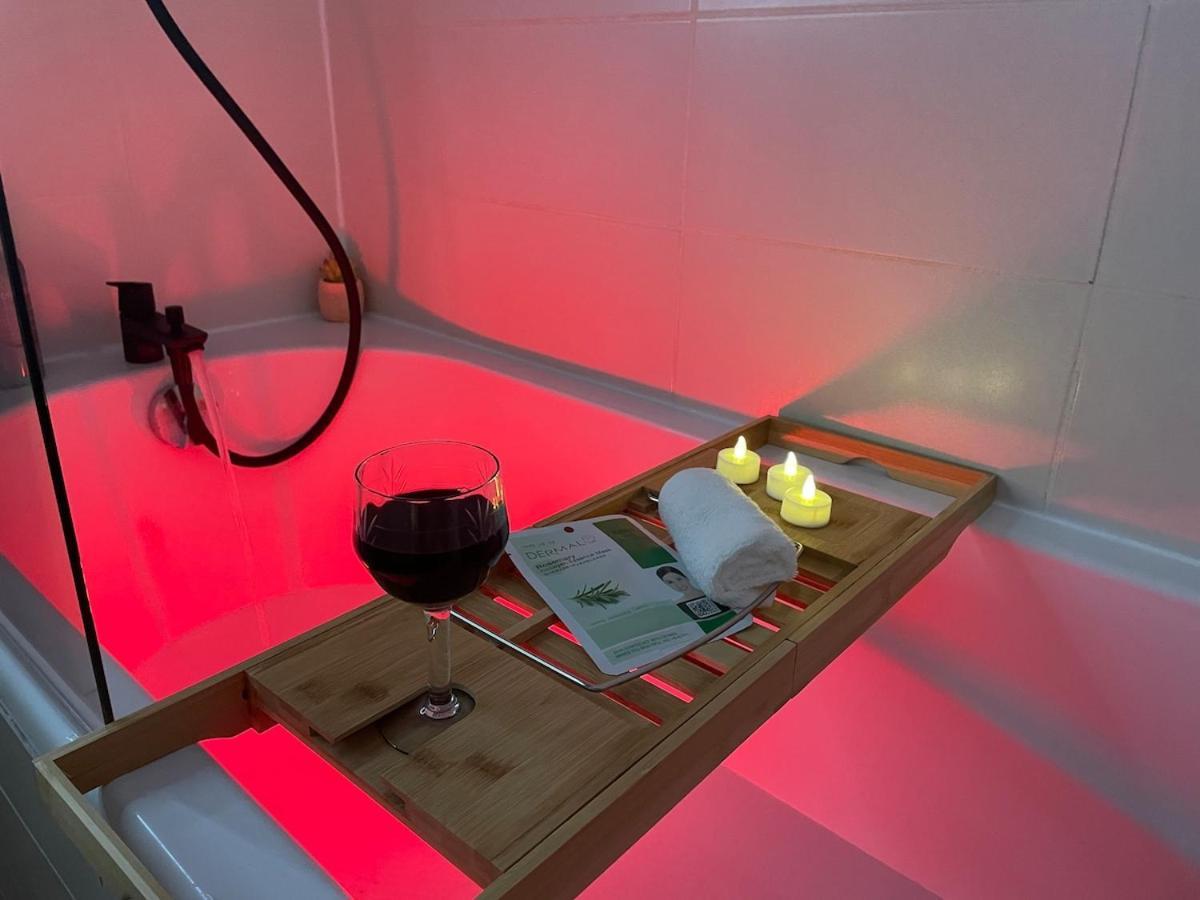 Botanic Escape With Balcony & Candle Bath Ritual - Pets Welcome Appartement Carcassonne