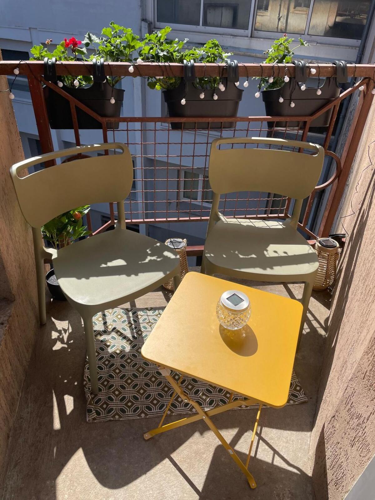 Botanic Escape With Balcony & Candle Bath Ritual - Pets Welcome