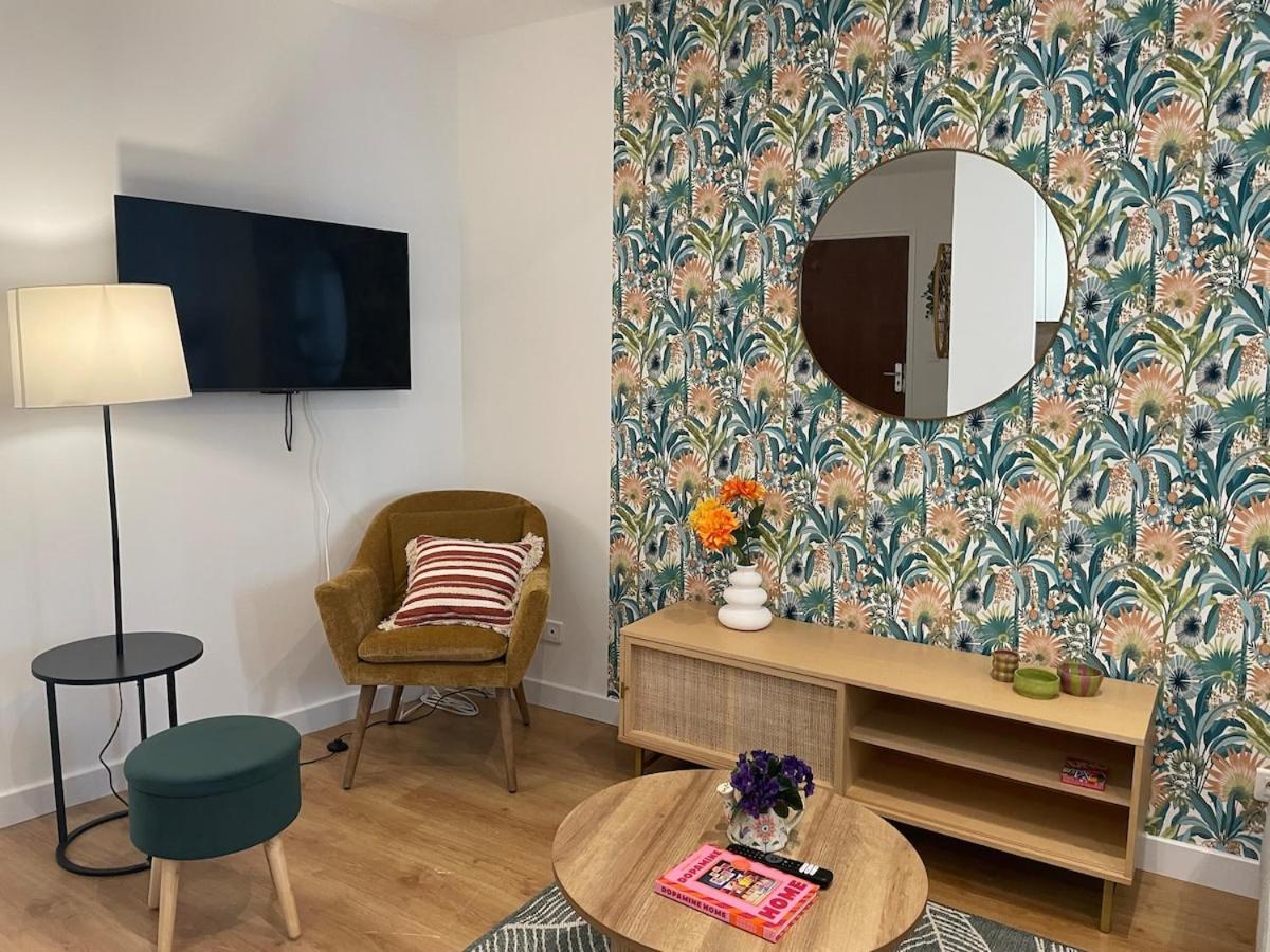 Botanic Escape With Balcony & Candle Bath Ritual - Pets Welcome Appartement Carcassonne